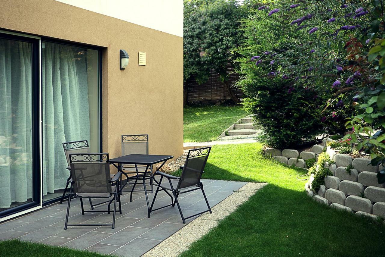 Townhouse On Budapest Border Budaörs Exterior foto